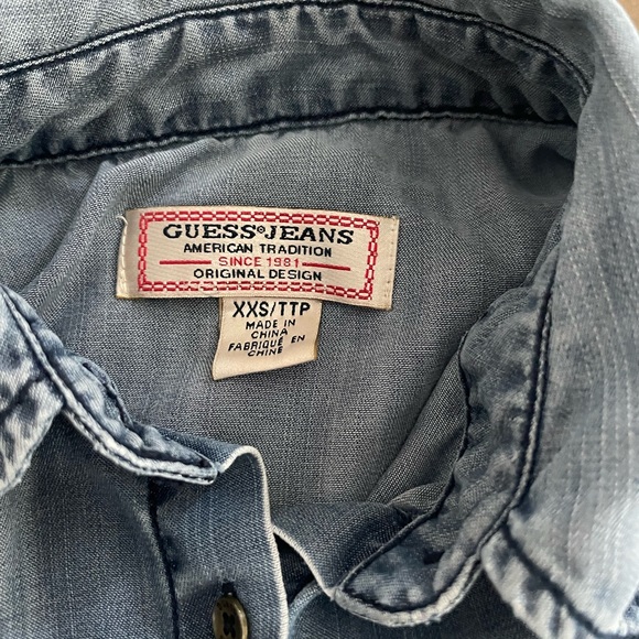 Guess Top - Picture 2 of 3